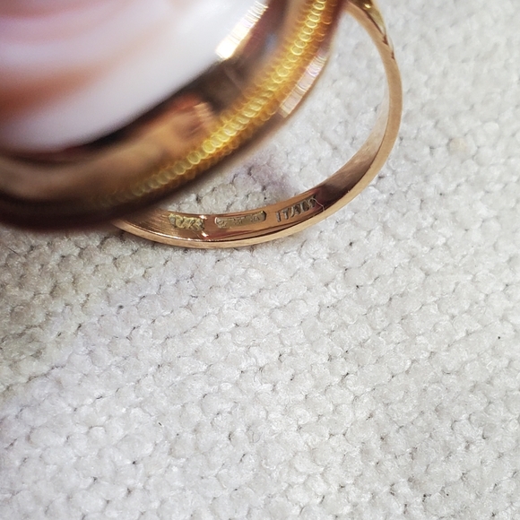 Vintage 14k Gold Cameo Ring - Picture 16 of 16